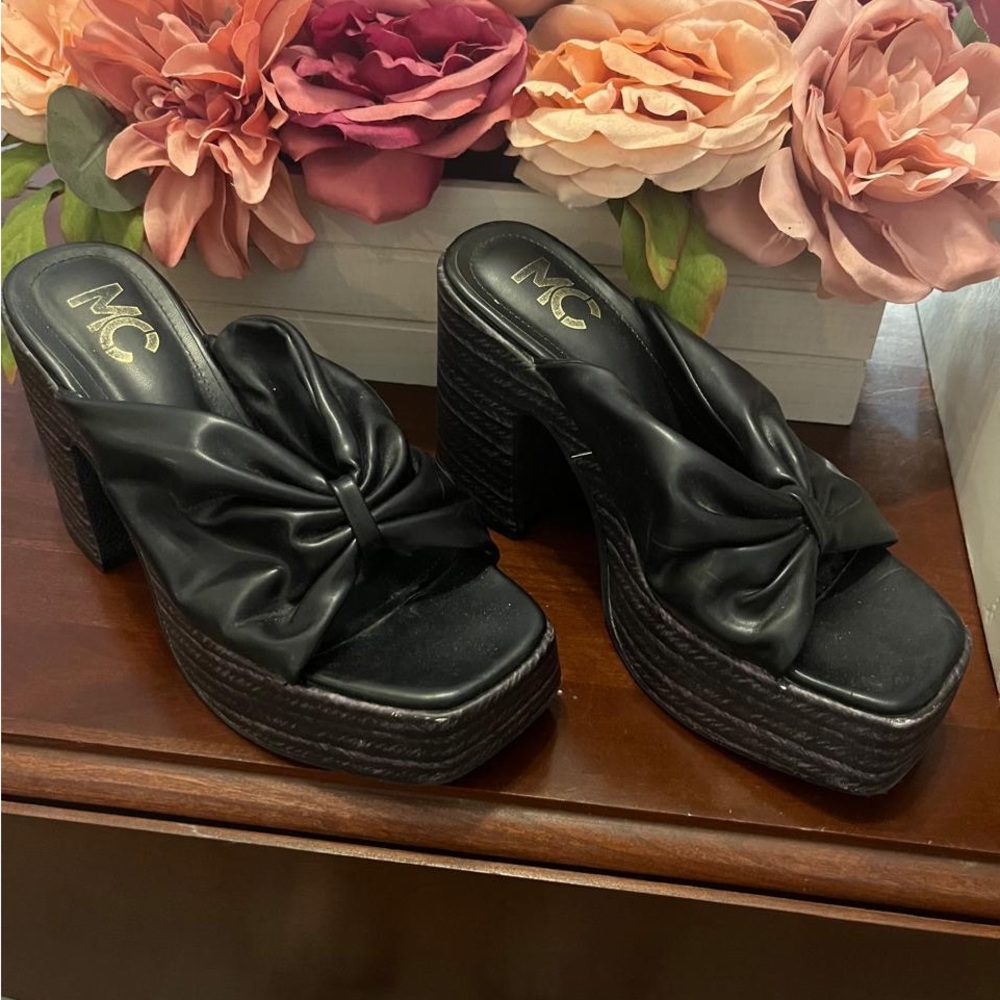 MC Women's Black Platform Sandals